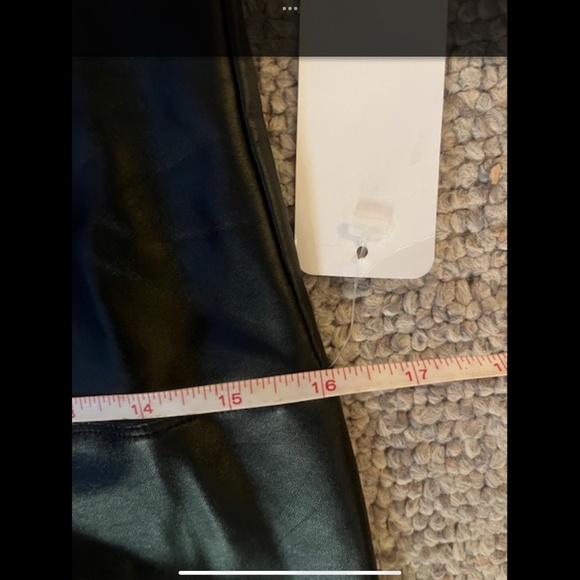 Faux leather skinny pants - Picture 3 of 4